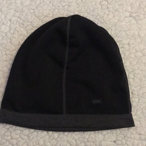 SALE!! Winter performance cap - Picture 2 of 4